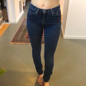 GAP true skinny high rise dark blue